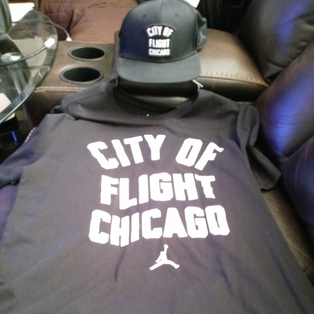 Air Jordan "City of Flight Chicago" T Shirt & Hat